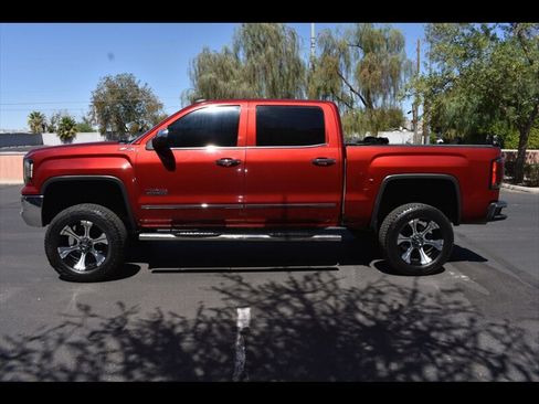 Used 2018 GMC Sierra 1500 SLT w/ Texas SLT Premium Package AWD/4WD image 4