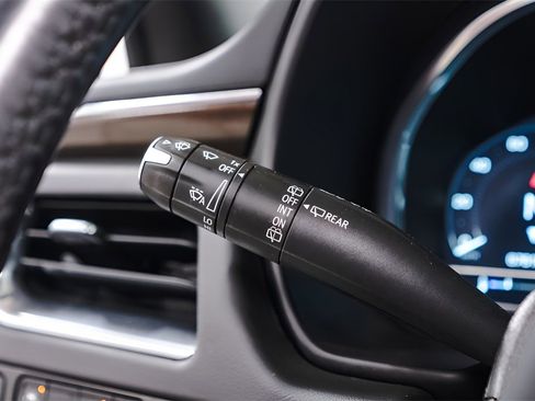 Used 2023 GMC Yukon SLE image 20