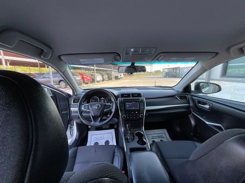Used 2017 Toyota Camry SE FWD image 26