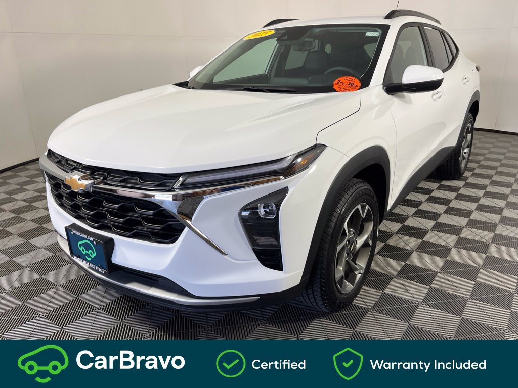 Certified 2025 Chevrolet Trax LT w/ Driver Confidence Package FWD image 12