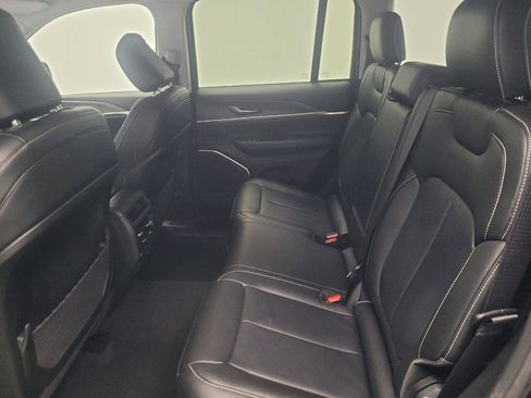 Used 2022 Jeep Grand Cherokee Limited 4xe image 18