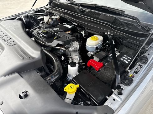 Used 2024 RAM 2500 Laramie image 33