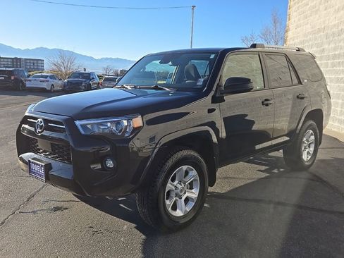 Used 2024 Toyota 4Runner SR5 image 8