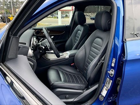 Certified 2022 Mercedes-Benz GLC 43 AMG 4MATIC image 7