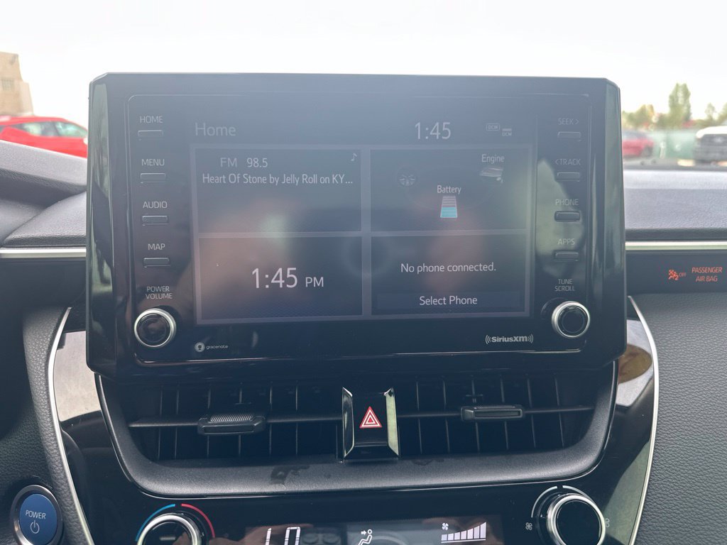 Used 2022 Toyota Corolla LE FWD image 3