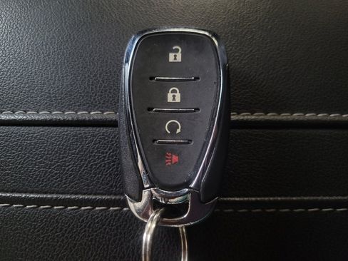 Used 2023 Chevrolet Blazer LT FWD image 32