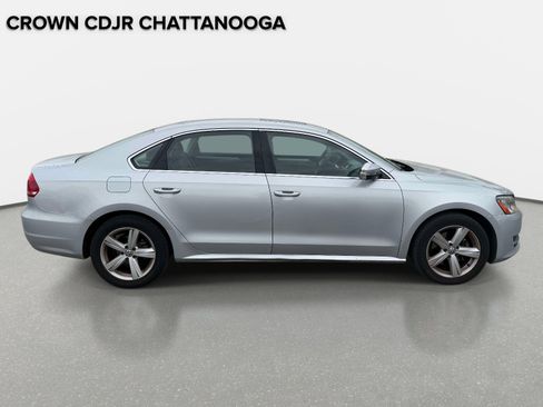 Used 2012 Volkswagen Passat 2.5 SE image 6