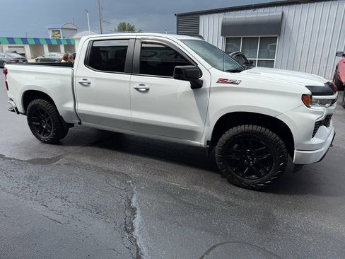 Used 2023 Chevrolet Silverado 1500 RST w/ Z71 Off-Road Package AWD/4WD image 6