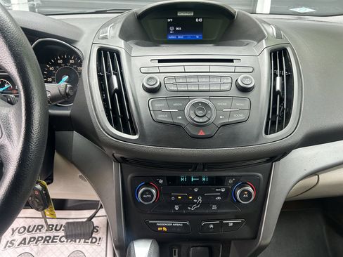 Used 2017 Ford Escape SE image 15
