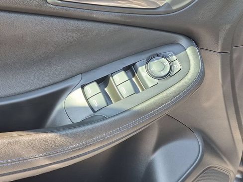 Used 2025 Buick Encore GX Sport Touring w/ Advanced Technology Package AWD/4WD image 13