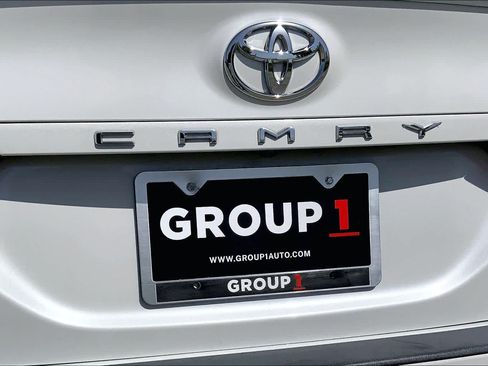 Used 2022 Toyota Camry XLE FWD image 10