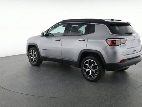 Used 2025 Jeep Compass Limited image 6