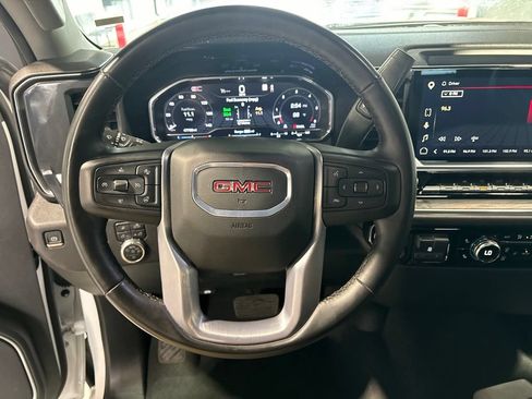 Used 2025 GMC Sierra 1500 SLT RWD image 16
