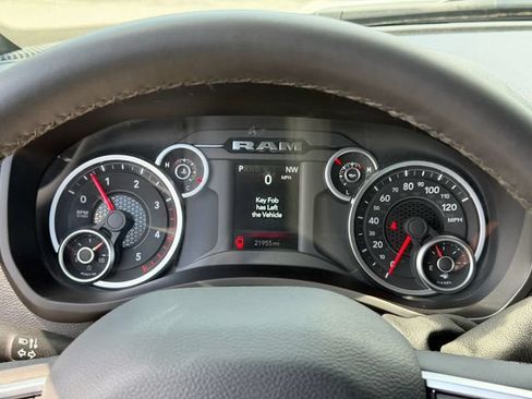 Used 2025 RAM 2500 Big Horn AWD/4WD image 15