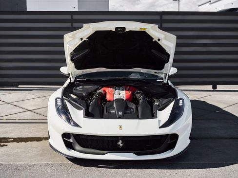 Used 2019 Ferrari 812 Superfast image 11