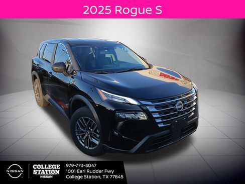 Certified 2025 Nissan Rogue S image 1