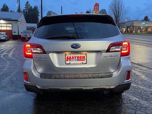 Used 2015 Subaru Outback 2.5i Premium image 5