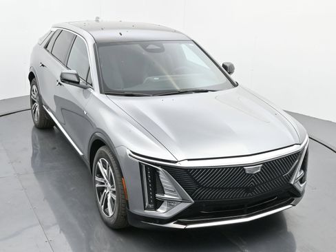 New 2025 Cadillac Lyriq Luxury image 30