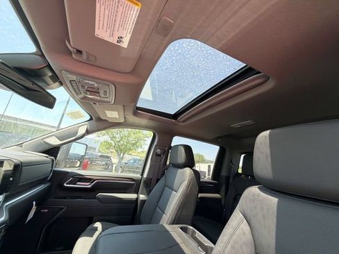 New 2026 GMC Sierra 2500 SLT AWD/4WD image 18