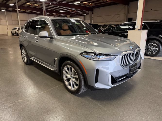 Used 2026 BMW X5 xDrive40i w/ Premium Package AWD/4WD image 6