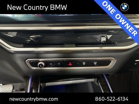 Used 2024 BMW X7 xDrive40i w/ Premium Package image 23
