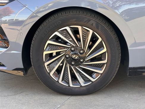 Certified 2025 Hyundai Sonata Limited image 9