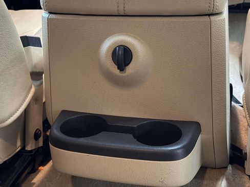 Used 2009 Ford F250 Lariat image 26