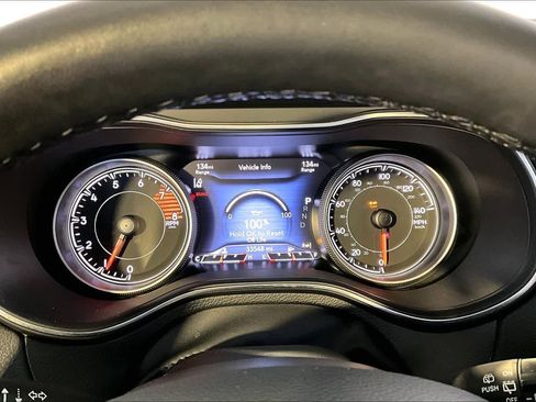 Used 2021 Jeep Cherokee Limited image 26