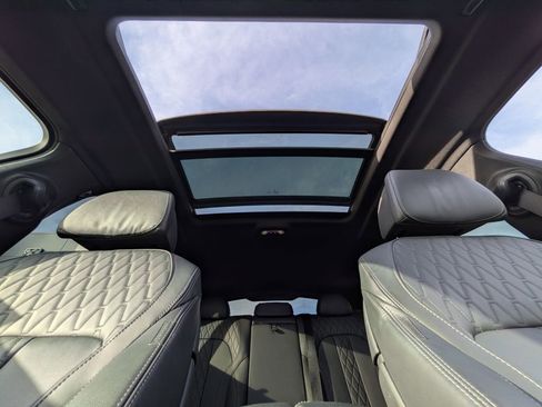 Used 2023 BMW X6 xDrive40i w/ M Sport Package image 43