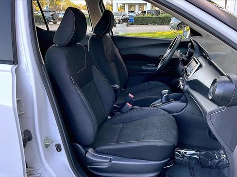 Used 2022 Nissan Kicks S image 29