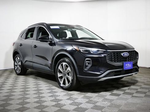 Certified 2025 Ford Escape Platinum AWD/4WD image 1
