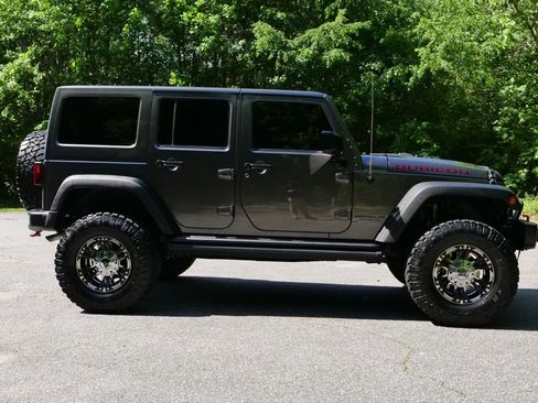 Used 2016 Jeep Wrangler Unlimited Rubicon AWD/4WD image 30