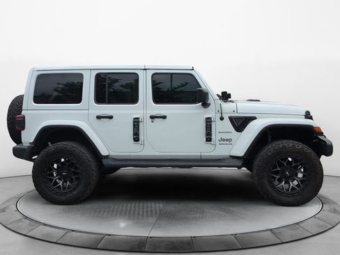Used 2023 Jeep Wrangler Unlimited Sahara w/ LED Lighting Group AWD/4WD image 6