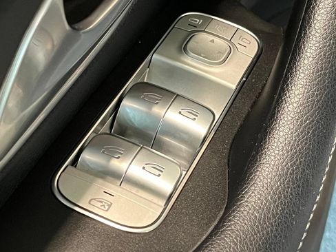 Used 2022 Mercedes-Benz GLE 350 4MATIC w/ Premium Package image 35