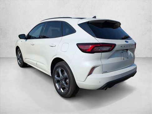Used 2023 Ford Escape ST-Line w/ Tech Pack #1 AWD/4WD image 7