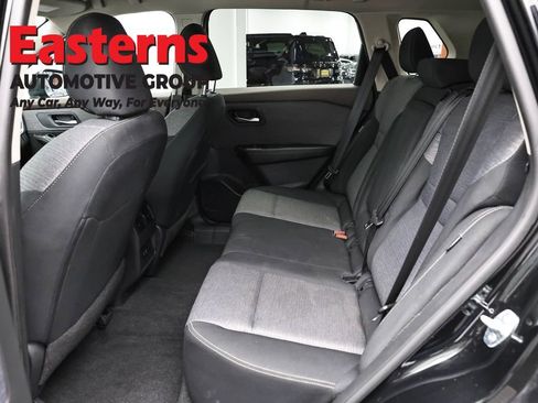 Used 2023 Nissan Rogue SV AWD/4WD image 21