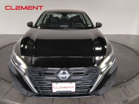Used 2025 Nissan Altima 2.5 SV image 3