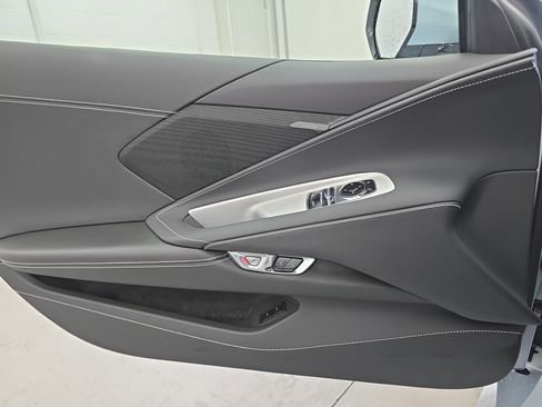 Used 2022 Chevrolet Corvette Stingray Coupe w/ 1LT image 22