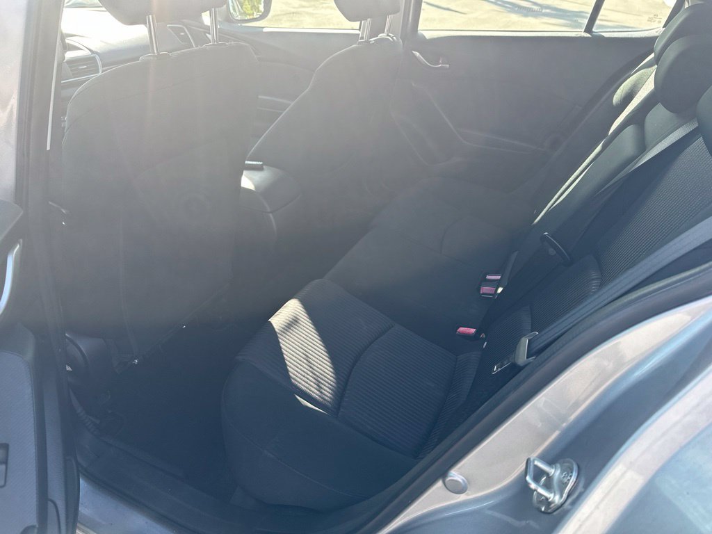 Used 2014 MAZDA MAZDA3 i Touring w/ Technology Package FWD image 9
