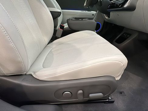 New 2026 Hyundai Ioniq 5 Limited image 18