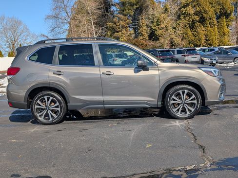 Used 2020 Subaru Forester Limited image 3