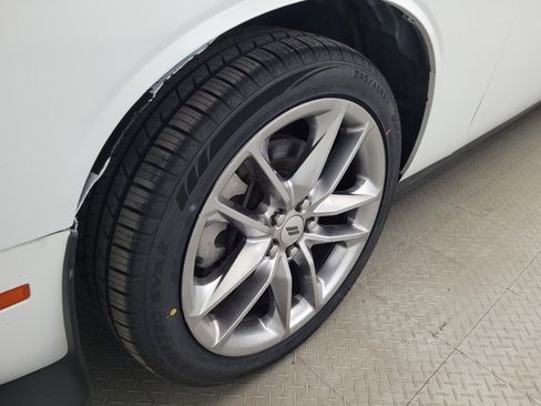Used 2022 Dodge Challenger GT AWD/4WD image 31
