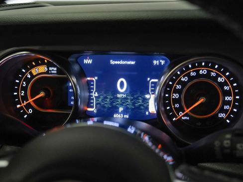 Used 2023 Jeep Wrangler Unlimited Rubicon w/ Safety Group image 14