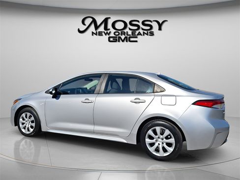 Used 2021 Toyota Corolla LE image 7