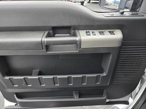 Used 2016 Ford F250 Lariat w/ Lariat Interior Package image 28