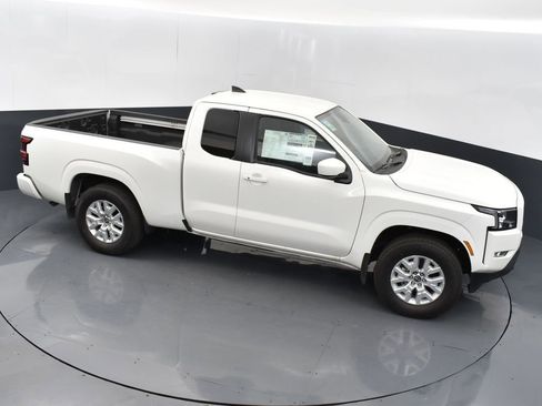 New 2024 Nissan Frontier SV w/ SV Convenience Package image 36