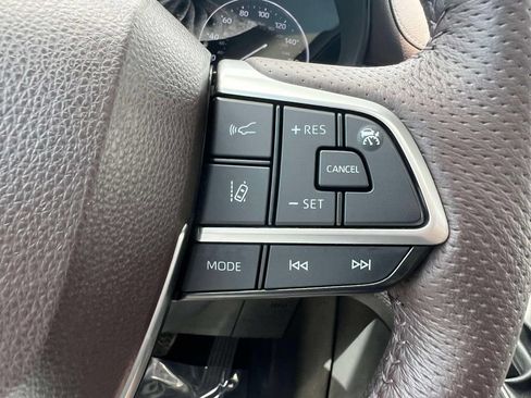 Used 2023 Toyota Sienna Platinum AWD/4WD image 23