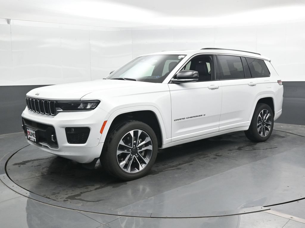 Used 2024 Jeep Grand Cherokee L Overland w/ Trailer Tow Package AWD/4WD image 7