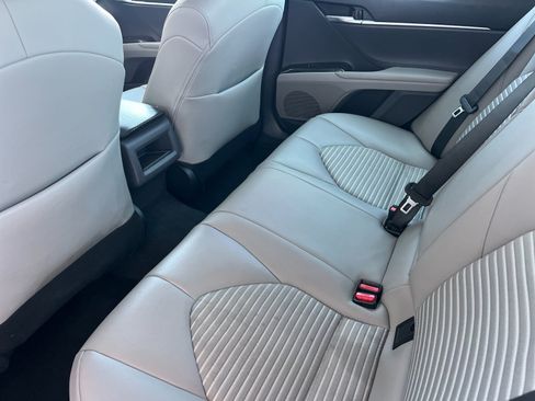 Used 2023 Toyota Camry SE FWD image 12