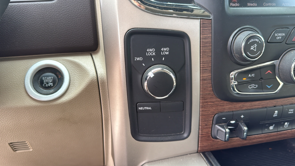 Used 2014 RAM 2500 Laramie AWD/4WD image 27